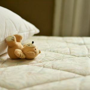 mattress, bed, pillow-2489615.jpg